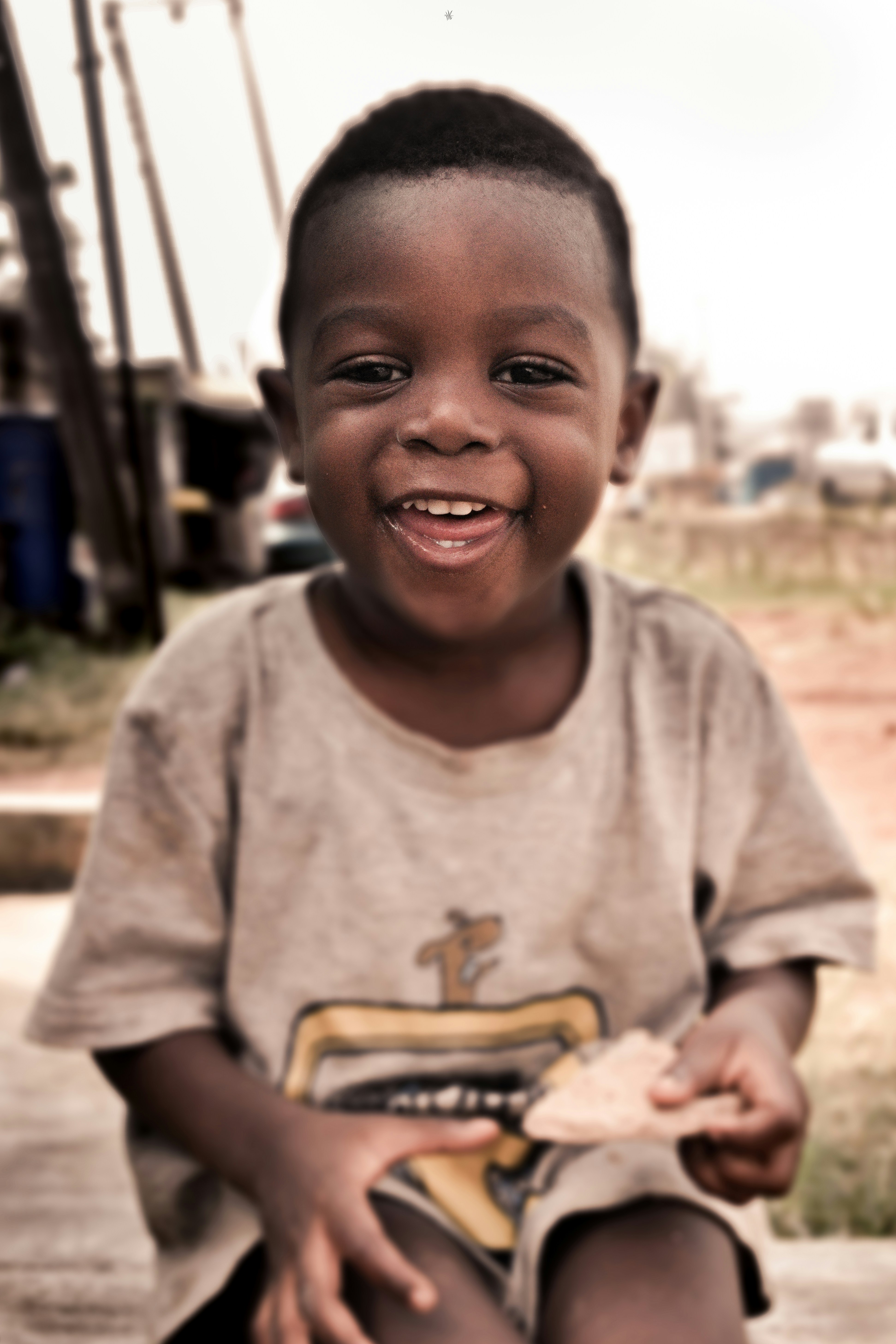 A smiling student supported by the BoursePad education community